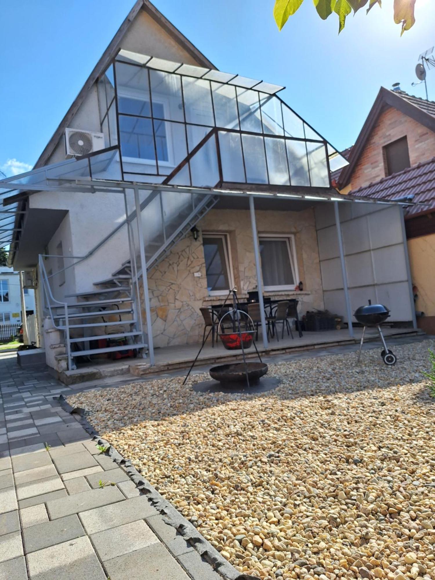 Nikolett Apartman Hajdúszoboszló Екстериор снимка